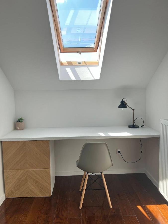 Cozy Loft In Center