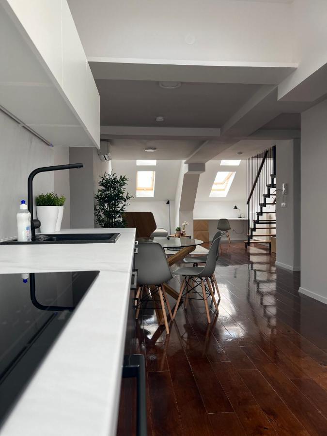 Cozy Loft In Center Apartment